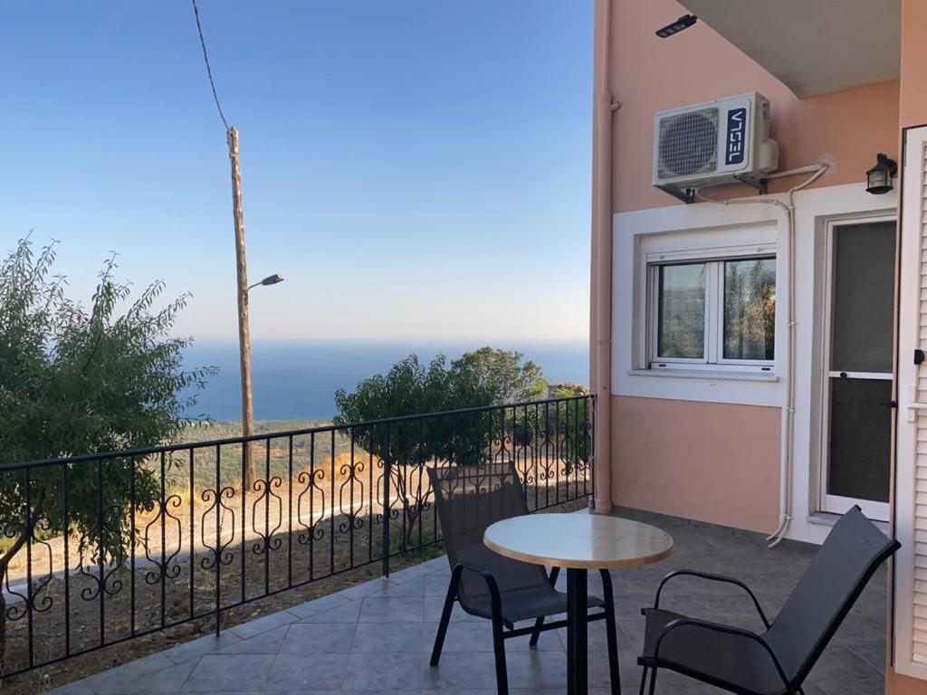 מאראת'וקאמפוס Katinas Apartments מראה חיצוני תמונה